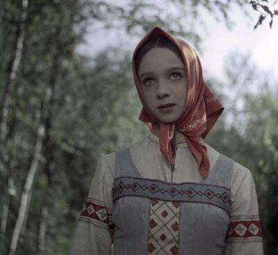 Настенька из «Морозко»: как сегодня выглядит актриса - milayaya.ru