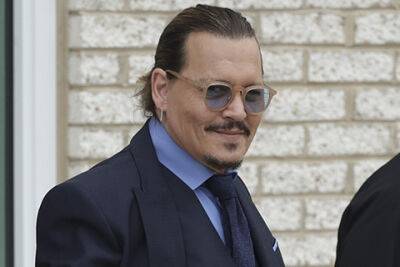 Джон Депп - Эмбер Херд - Johnny Depp - Джонни Депп заключил мировое соглашение с коллегой, который подал на него в суд за побои - spletnik.ru