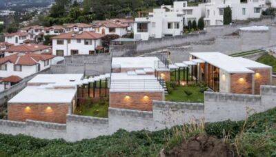 Дом с проходными крышами, который обеспечивает независимость и приватность членам семьи - chert-poberi.ru - Эквадор