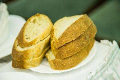 Чтобы хлеб хранился дольше, не черствел и не плесневел, используйте эту хитрость - lifehelper.one
