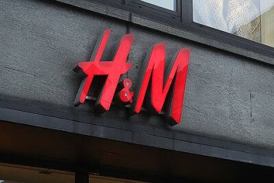 "Коммерсантъ": H&M продает бизнес в России - spletnik.ru - Россия - Украина