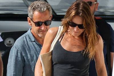 Николя Саркози - Карл Бруни - Carla Bruni - Off-duty: Карла Бруни и Николя Саркози отдыхают на яхте в Испании - spletnik.ru - Франция - Париж - Испания