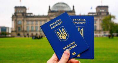 Українці зможуть отримувати закордонні паспорти та ID-картки закордоном: де і коли - womo.ua - Україна