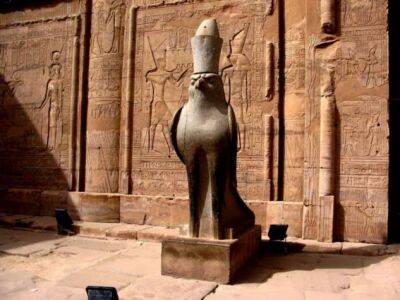 Египетский бог Гор с головой сокола, почему постоянно воевал с братом Сетом - chert-poberi.ru - Египет