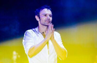 Гурт Coldplay разом зі Святославом Вакарчуком заспівали «Обійми» на концерті у Брюсселі - vogue.ua