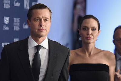 Анджелина Джоли - Брэд Питт - Brad Pitt - Angelina Jolie - Появились фотографии Анджелины Джоли со следами синяков после ссоры с Брэдом Питтом - spletnik.ru