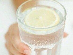 ​7 причин выпить стакан воды с лимонным соком - lifehelper.one