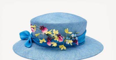 Єлизавета ІІ прийняла капелюх від українського дизайнера - womo.ua - Україна