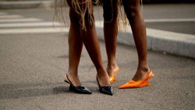 Streetstyle: які туфлі вибирають модниці цієї осені - vogue.ua - місто Копенгаген