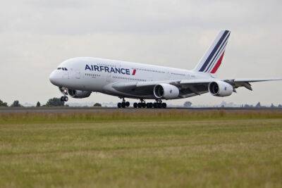 Два пилота Air France подрались в полете - fokus-vnimaniya.com - Франция - Париж - Женева