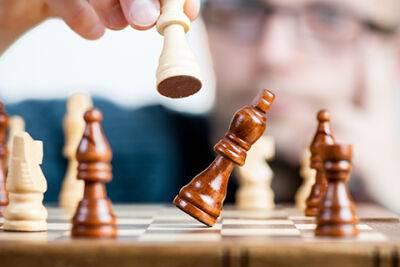 Израильский гроссмейстер Илья Смирин на турнире заявил, что "шахматы не для женщин". Его отстранили от работы - spletnik.ru - Китай - Израиль - Астана