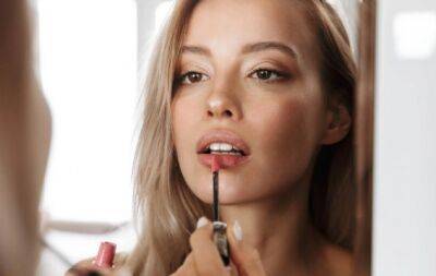 Не подведет! 10 beauty-лайфхаков, которые помогут сохранить макияж на весь день - hochu.ua