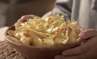Берем одну картофелину и превращаем ее в миску домашних чипсов - milayaya.ru
