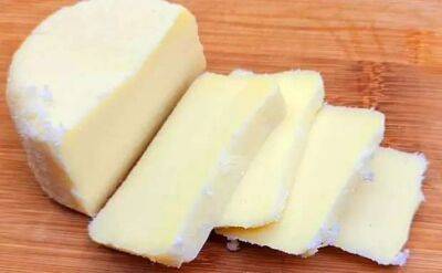 Варим сыр за 10 минут: смешиваем молоко, сметану, яйца и ждем когда остынет - milayaya.ru