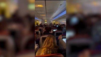 «Все на пол и держитесь! Сядьте все на пол!»: пассажиры показали жуткое видео турбулентности на рейсе… - porosenka.net