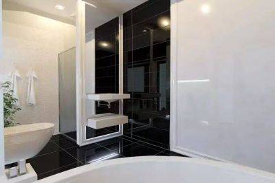 Что сделать с зеркалом в ванной, на которое постоянно попадает вода: минус одна проблема при уборке - lifehelper.one