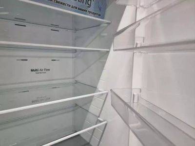 Почему нельзя ставить горячее в холодильник: неочевидные причины - lifehelper.one