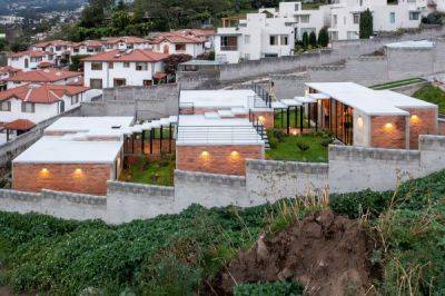 «Дом на склоне» с прогулочными крышами в Эквадоре - porosenka.net - Эквадор