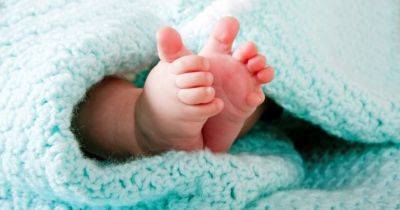 Дитина народилася за кордоном: як оформити свідоцтво про народження? - womo.ua