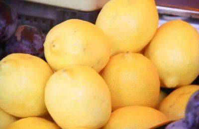 Как приготовить отличное чистящее средство из лимона: не все хозяйки знают - lifehelper.one