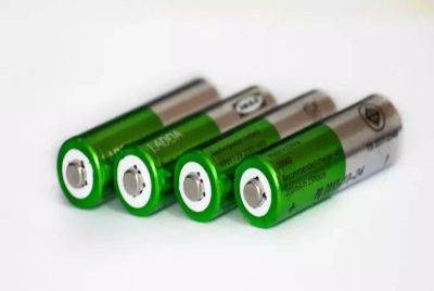 Что делать, если батарейки не подошли по размеру: есть один простой лайфхак: достаточно использовать фольгу - lifehelper.one