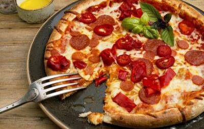 Как разогреть пиццу без микроволновой печи: эти лайфхаки спасут ее вкус - hochu.ua