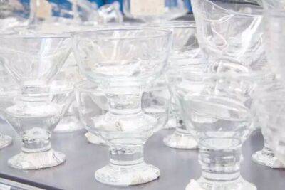 Используйте эту смесь при мытье стеклянной посуды: бокалы и стаканы будут «скрипеть» от чистоты - lifehelper.one