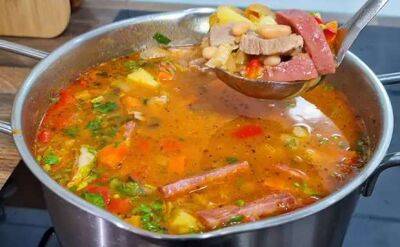 Фасолевый суп на самые холода. Густой, дешевый и заряжает силой до самого вечера - milayaya.ru
