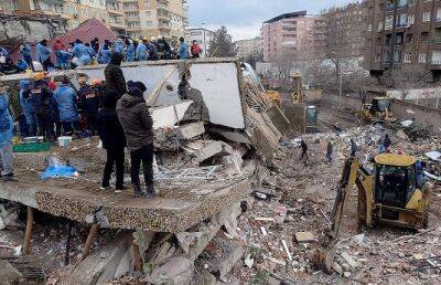 В Турции под завалами после землетрясения оказалась семья россиян - fokus-vnimaniya.com - Россия - Турция