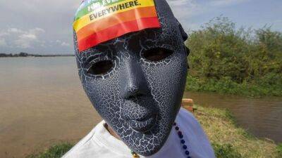 В Уганде принят закон, грозящий тюрьмой всем, кто сам себя считает ЛГБТ. За это пока нигде не наказывают - fokus-vnimaniya.com - Уганда
