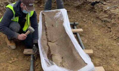 Раскопки ведут тайно: в Йоркшире нашли свинцовый гроб жившей 1600 лет назад знатной дамы - chert-poberi.ru - Англия