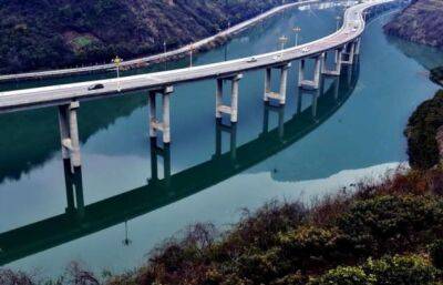 Зачем в Китае построили мост вдоль реки, а не через нее - chert-poberi.ru - China - провинция Хубэй