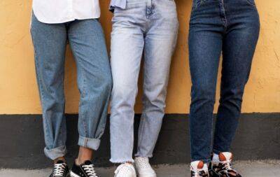Найкращі варіанти джинсів для дівчат з невисоким зростом: підкреслюємо красу фігури - hochu.ua