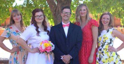 В США мужчина женился сразу на четырех женщинах, вот как они уживаются все вместе - lifehelper.one - Сша - штат Юта