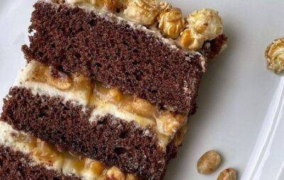 Домашній торт “Снікерс”: з цим рецептом про магазинний варіант забудетесь назавжди - hochu.ua