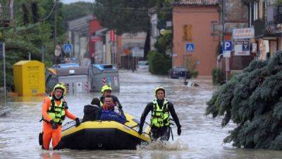 13 человек погибли из-за наводнений в Италии, тысячи жителей эвакуированы - fokus-vnimaniya.com - Италия