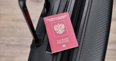 росія на Луганщині зайнялася паспортизацією випускників шкіл: подробиці - womo.ua - Росія