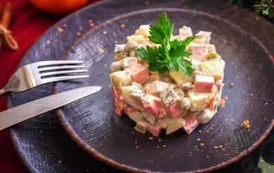 Олів’є без картоплі - це реально: смачні замінники для святкового салату - hochu.ua