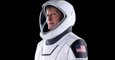 Космічний туризм SpaceX: уперше космічний екіпаж очолила жінка - womo.ua - Сша
