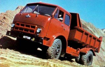 Почему в Советском Союзе водители грузовиков ЗиЛ завидовали коллегам на МАЗ - chert-poberi.ru - Ссср