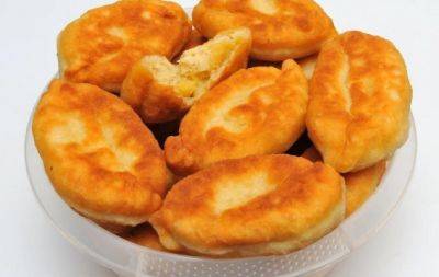Пиріжки "з нічого": пишне тісто на картопляному відварі (РЕЦЕПТ) - hochu.ua