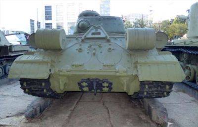 В.Нео - Зачем на корму танков Т-34 крепили какие-то странные цилиндры - chert-poberi.ru