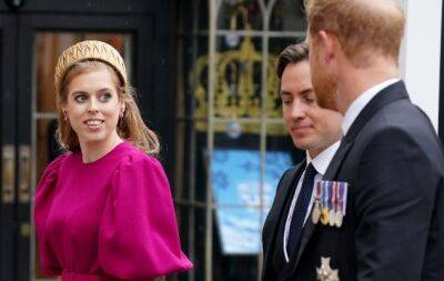 Beulah London - В рожевій сукні з ефектними рукавами: принцеса Беатріс здивувала яскравим образом на коронації Чарльза III (ФОТО) - hochu.ua - місто Лондон