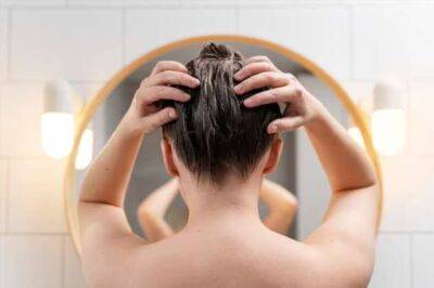 12 хитростей мытья головы, применив которые вы захотите лишь крутиться перед зеркалом и разглядывать свои локоны - chert-poberi.ru
