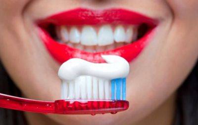 Ви чистите зуби неправильно: 6 помилок, які руйнують вашу емаль - hochu.ua