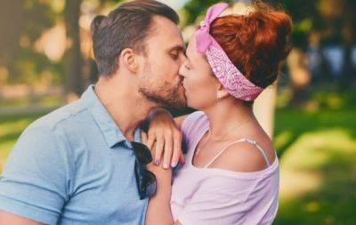 До відпустки чи до обману: віщуни розповіли, чому сняться поцілунки - hochu.ua