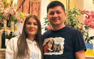 Віталій Кім похвалився талантами войовничої дружини: "Мама поїхала на стрільбище" (ВІДЕО) - hochu.ua