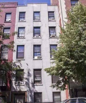 Квартира-пенал площадью всего 7 «квадратов» сдается за $2350 в месяц. Спрос таков, что цена даже растет (видео) - chert-poberi.ru - New York - Нью-Йорк