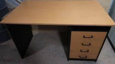 Дизайнерский стол из старой мебели: самая крутая переделка офисного стола - lifehelper.one