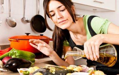 Навіщо натирати тарілку часником: секрет досвідчених кухарів - hochu.ua
